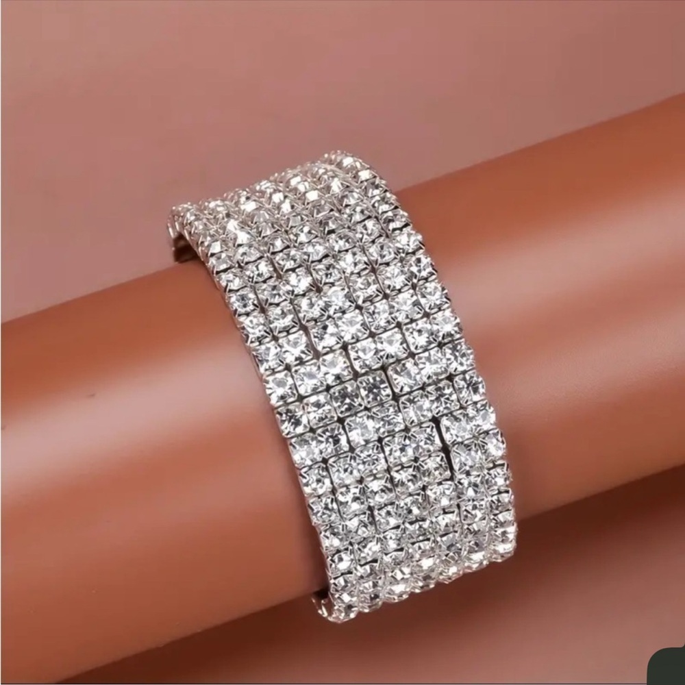 Silver Crystal Multi-Row Stretch Bracelet - Women Jewelry New NWT